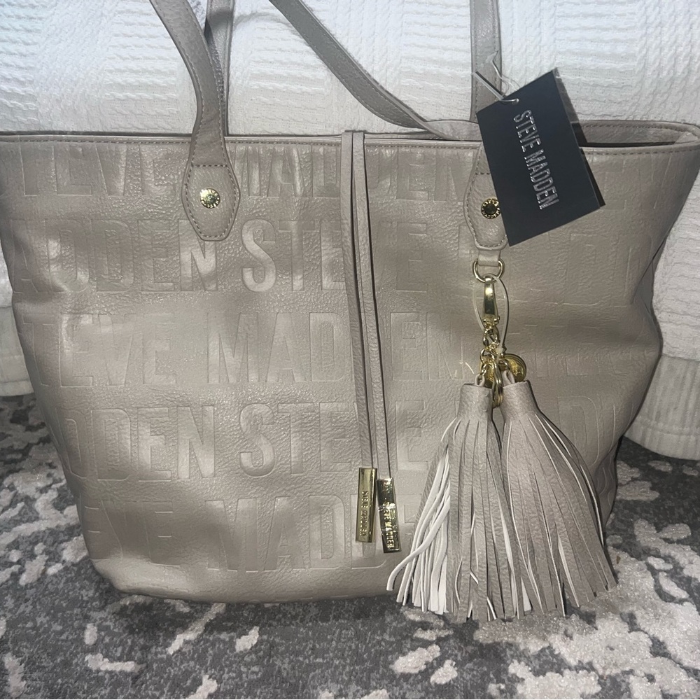 **New** 2-in-1 Steve Madden Tote Bag